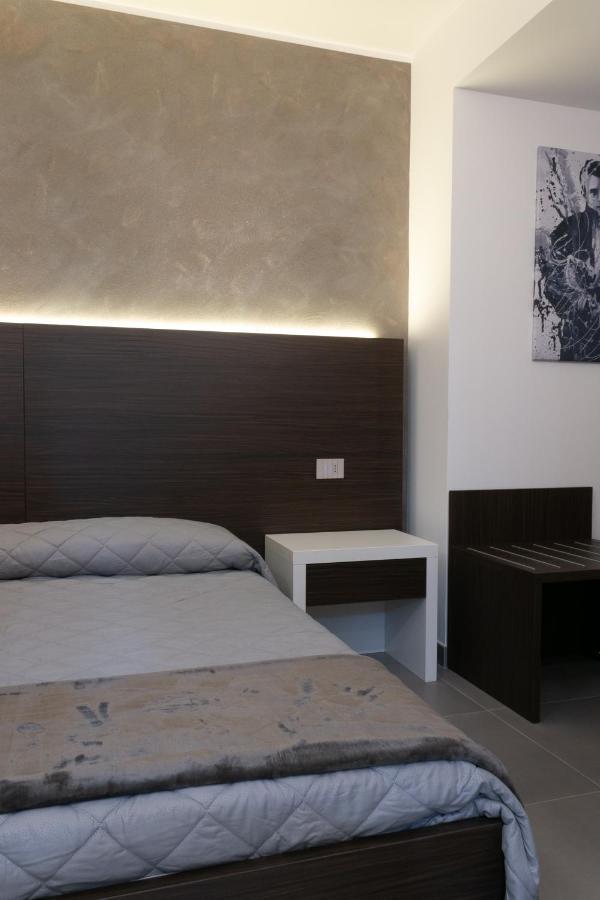 Brigante Suites Misano Adriatico Luaran gambar