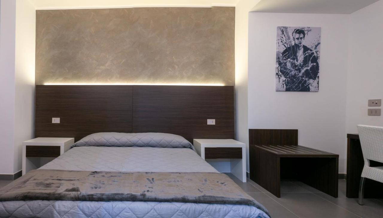 Brigante Suites Misano Adriatico Luaran gambar