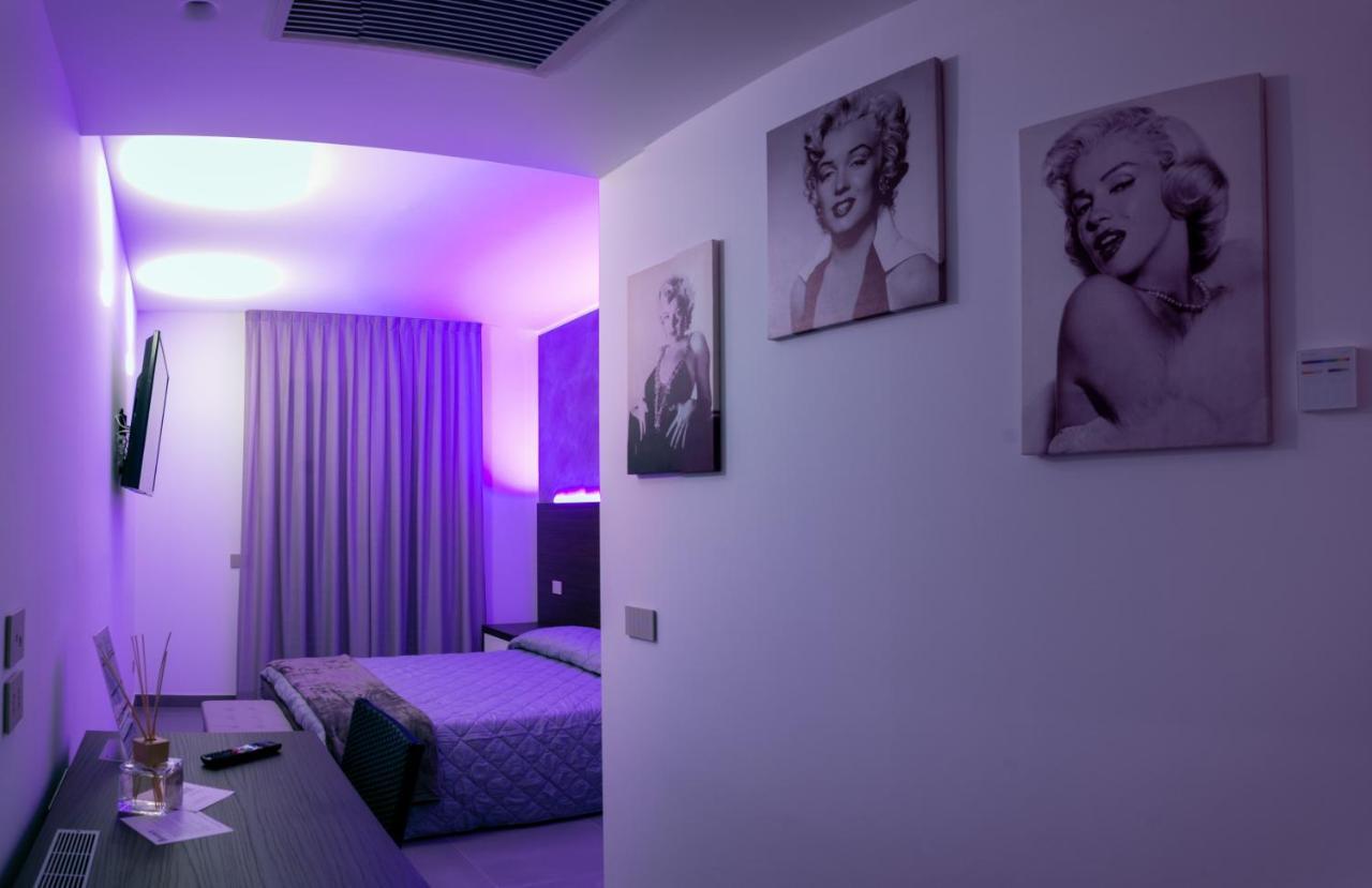 Brigante Suites Misano Adriatico Luaran gambar