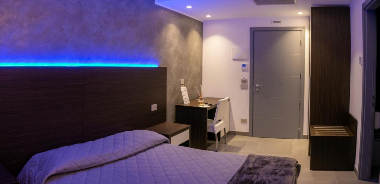 Brigante Suites Misano Adriatico Luaran gambar